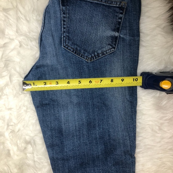Gap Mid Rise Destructed Girl friend Jean Nwot - Picture 5 of 11